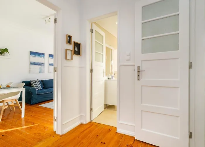 Whome Hideaway Family #3 *